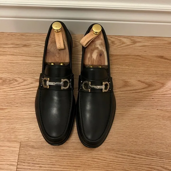 Salvatore ferragamo black horse but loafer shoes Vintage FERRAGAMO Size 9 D Gancini Horse Bit Black Lug Sole  main image 2